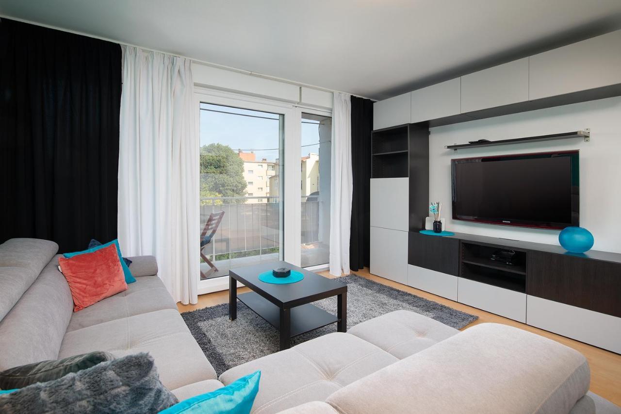 Apartment Kim Pula Exteriör bild